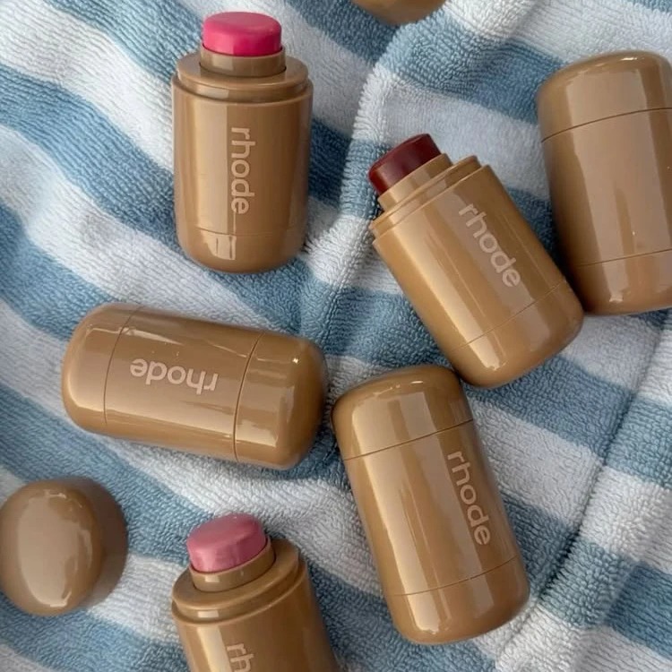 Роскошный бренд Pocket Blush C – обзор и цена Luxury Skincare And Makeup Brands
